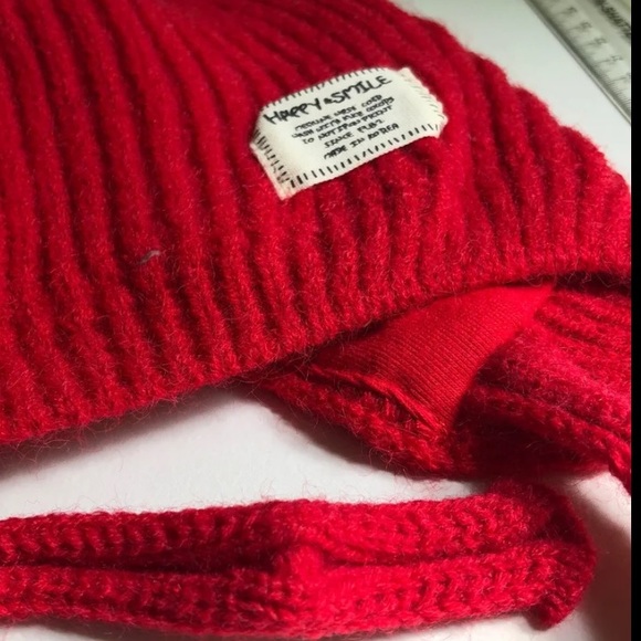 Red Apple Knitted Beanie - Picture 7 of 10